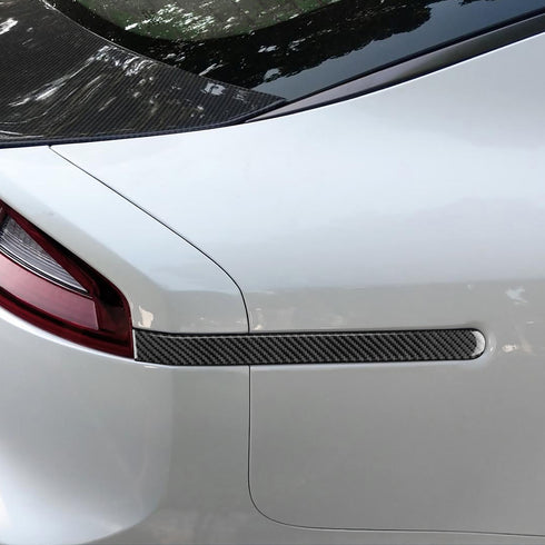 Rear side decoration of the vehicle